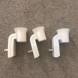 Bath & Body Works Wallflower Plugs - Cream and White